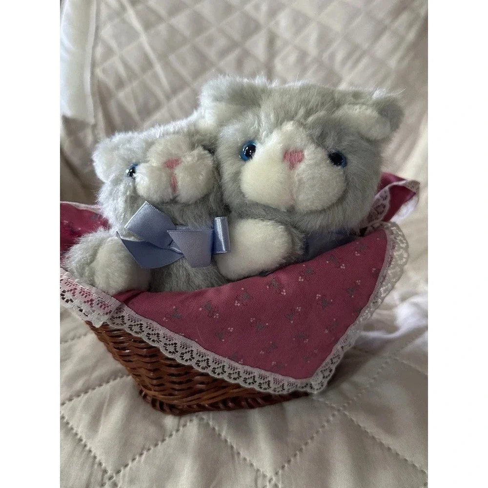 vtg Avon Country Kittens in Basket musical gray cats plush kitties‎ music works